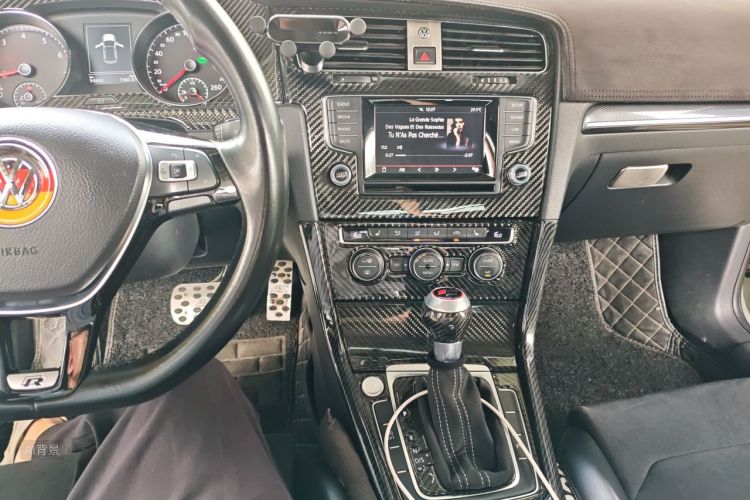 Volkswagen Golf 2015 car image #15