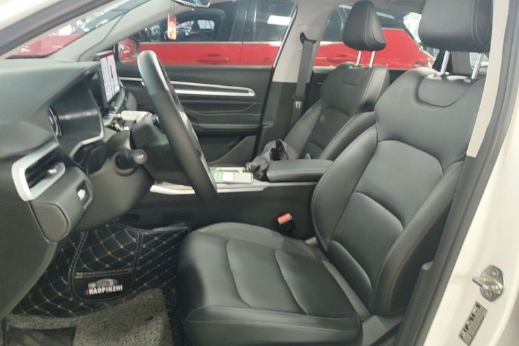 GEELY Emgrand 2025 #15 GEELY Emgrand 2025 car image #15