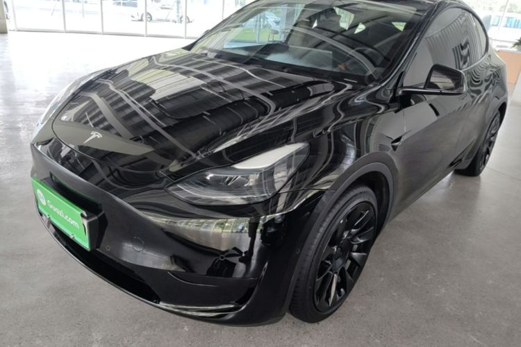 Tesla Model Y 2023 #2 Tesla Model Y 2023 car image #2
