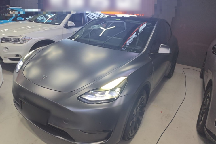Tesla Model Y 2021 car image #2