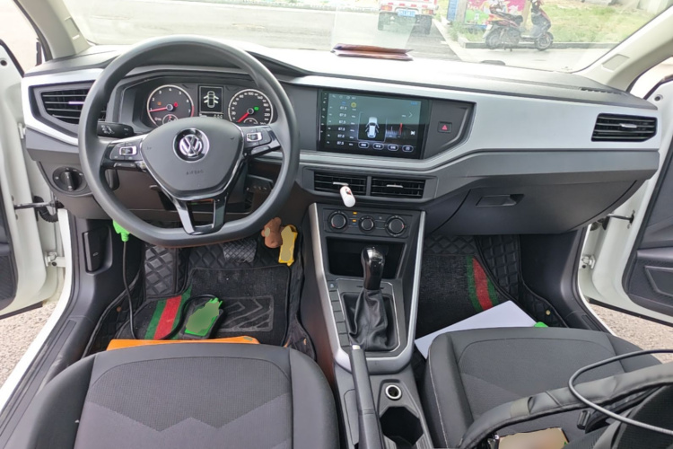 Volkswagen Polo 2021 car image #10