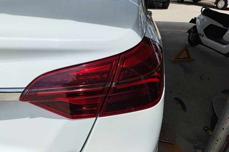 GEELY Emgrand 2019 car image #8