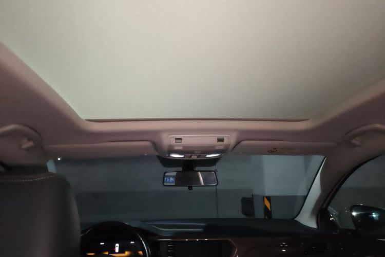 Volkswagen Tharu 2022 car image #16