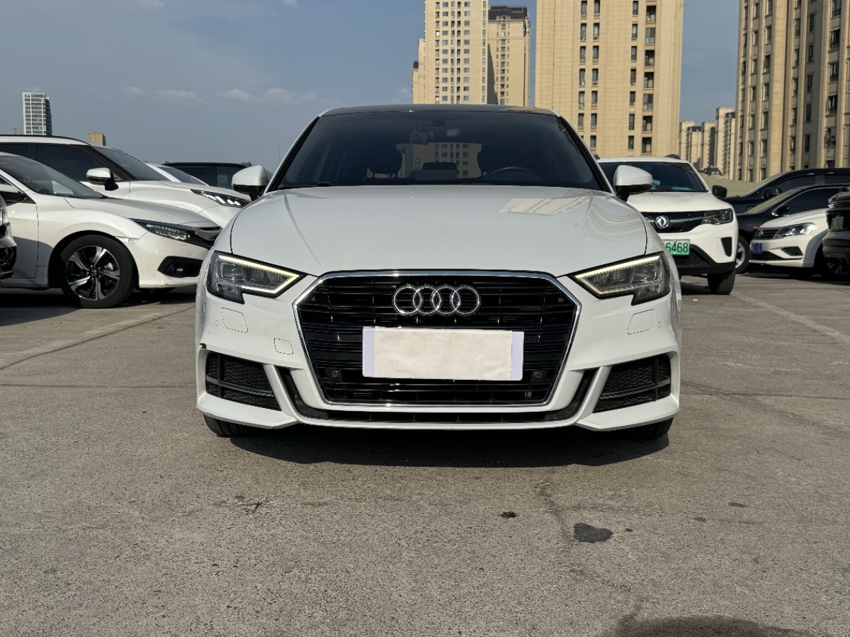 Audi A3 2019 car image #2