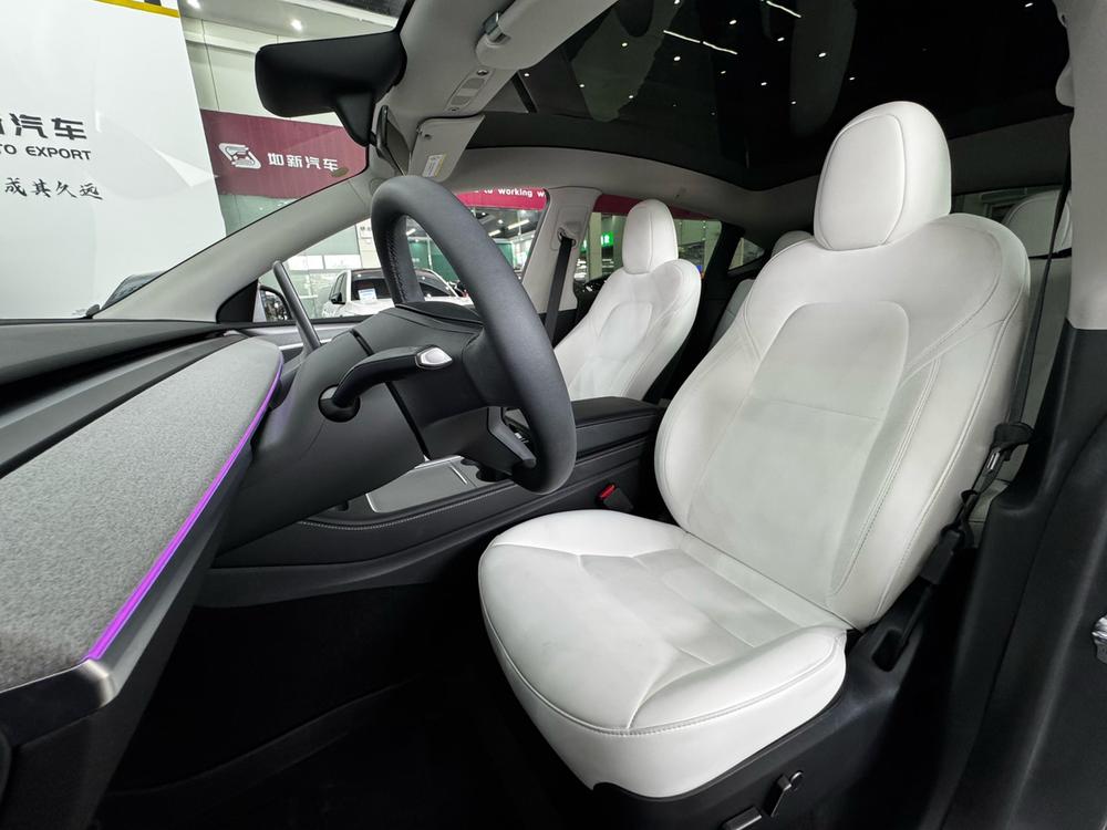 Tesla Model Y 2024 #12 Tesla Model Y 2024 car image #12