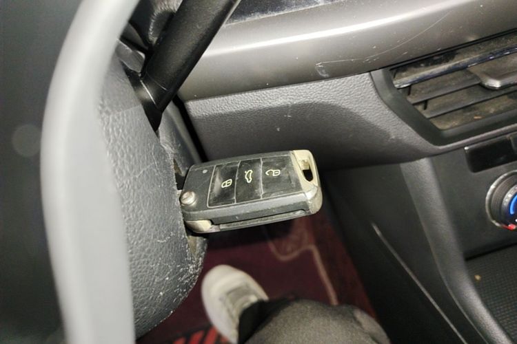 Volkswagen Lavida 2019 car image #9