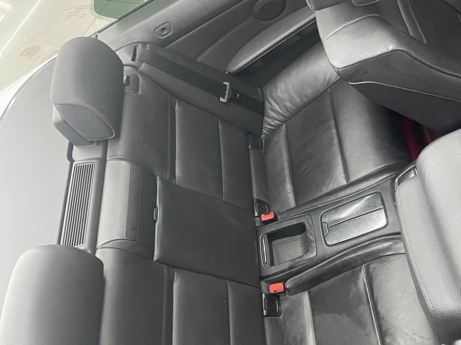 BMW 3 Series (Imported) 2010 car image #23