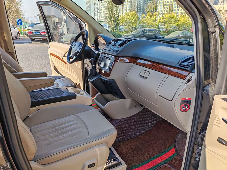 奔驰 唯雅诺 2013 汽车图片 #23