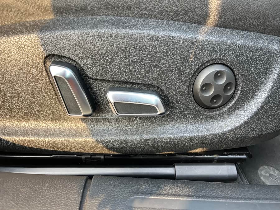 Audi A4 (Imported) 2014 car image #23