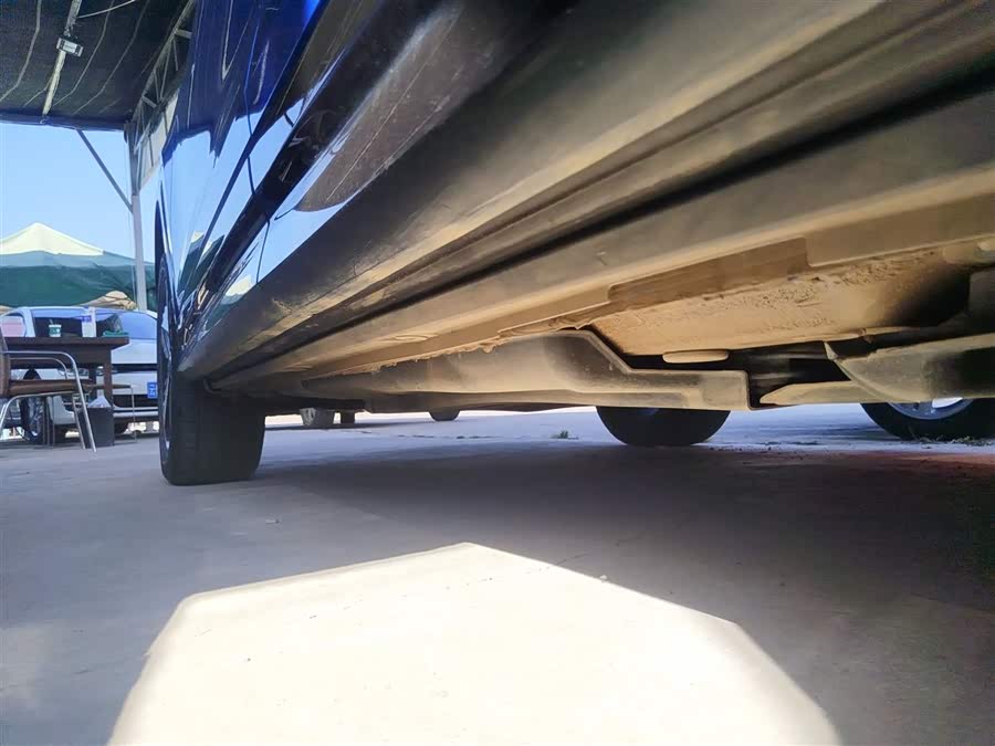 Audi Q2L e-tron 2020 car image #23