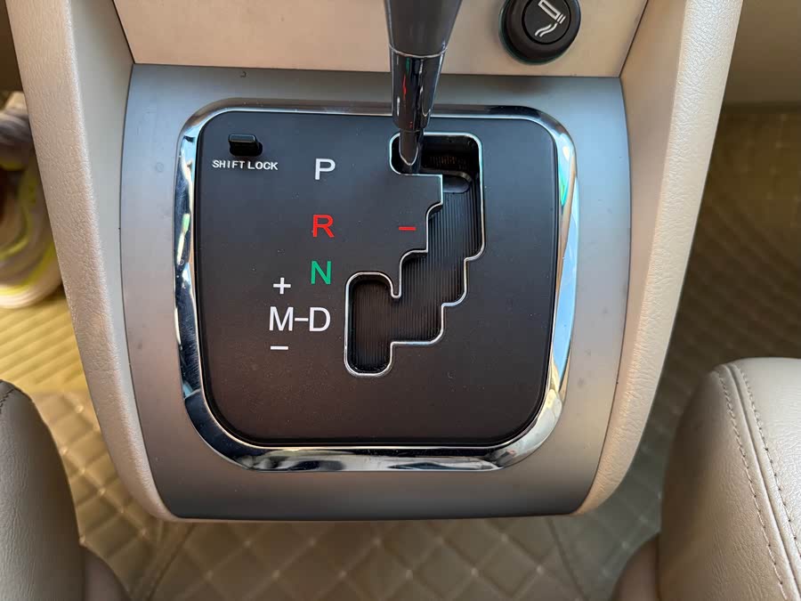 BYD S6 2012 изображение автомобиля #23