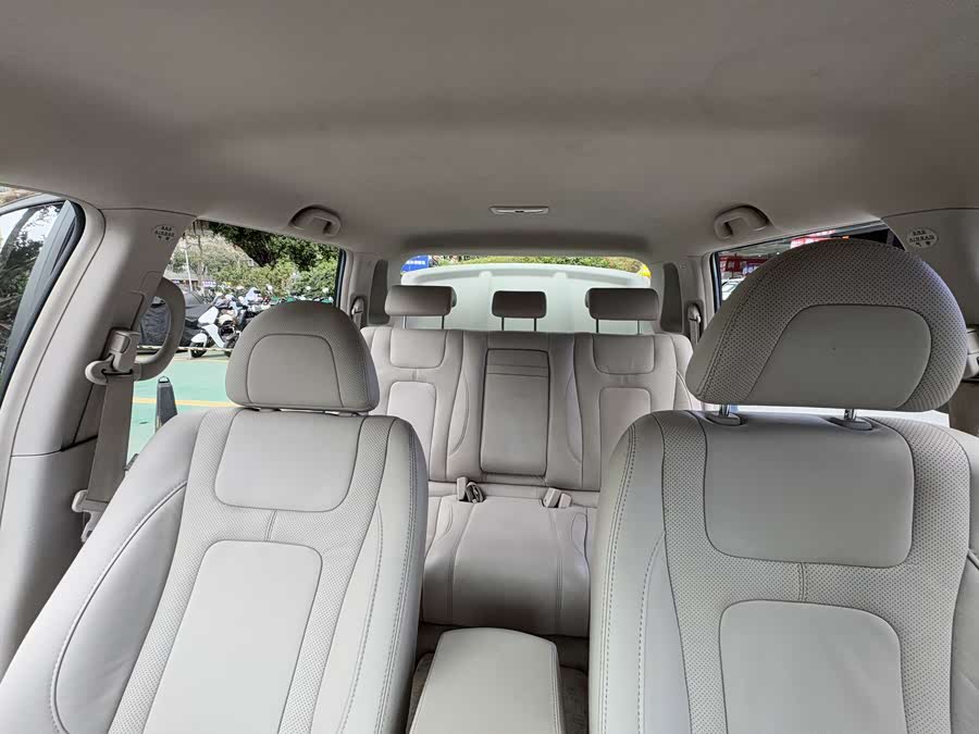 BYD e6 2012 #23 BYD e6 2012 car image #23