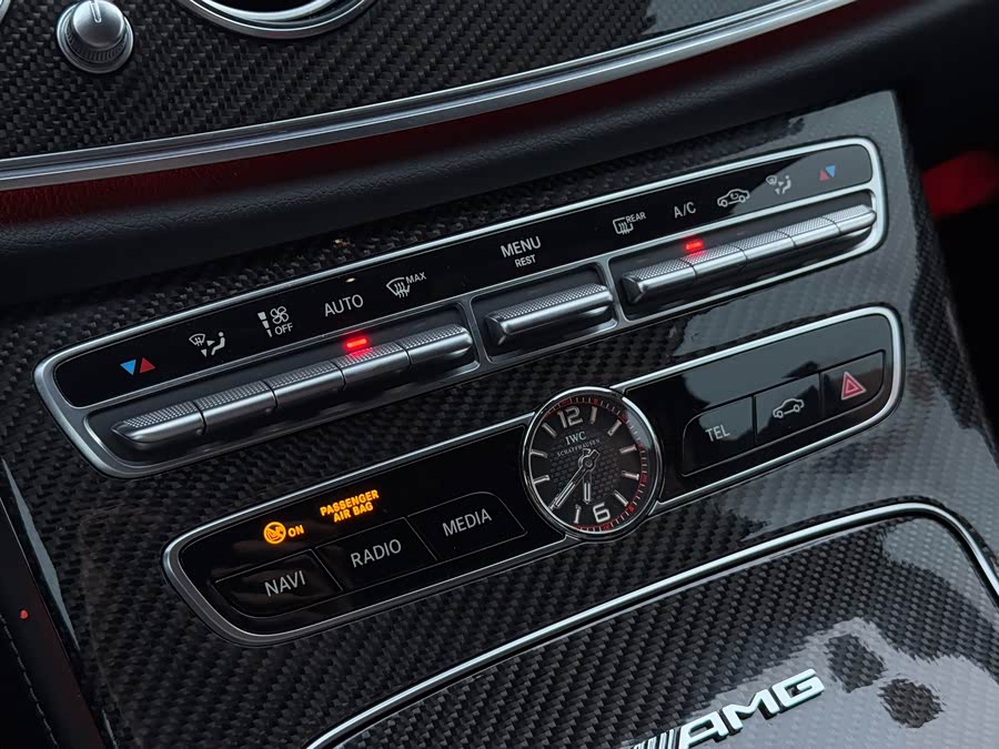 Mercedes-Benz E AMG 2019 immagine di auto #23