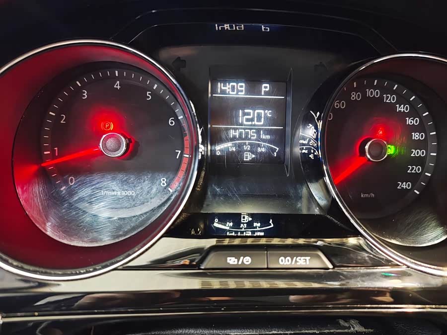 Volkswagen Bora 2015 immagine di auto #23