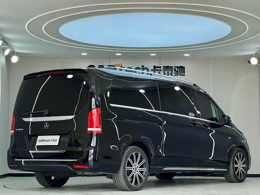 Mercedes-Benz V Class 2022 immagine di auto #23