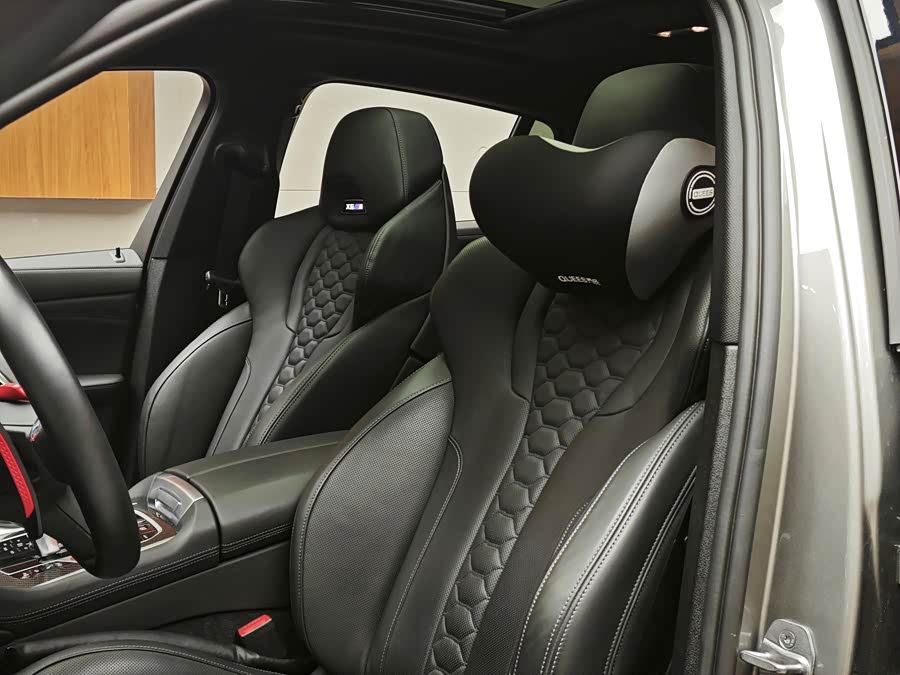 BMW X6 M 2022 car image #23