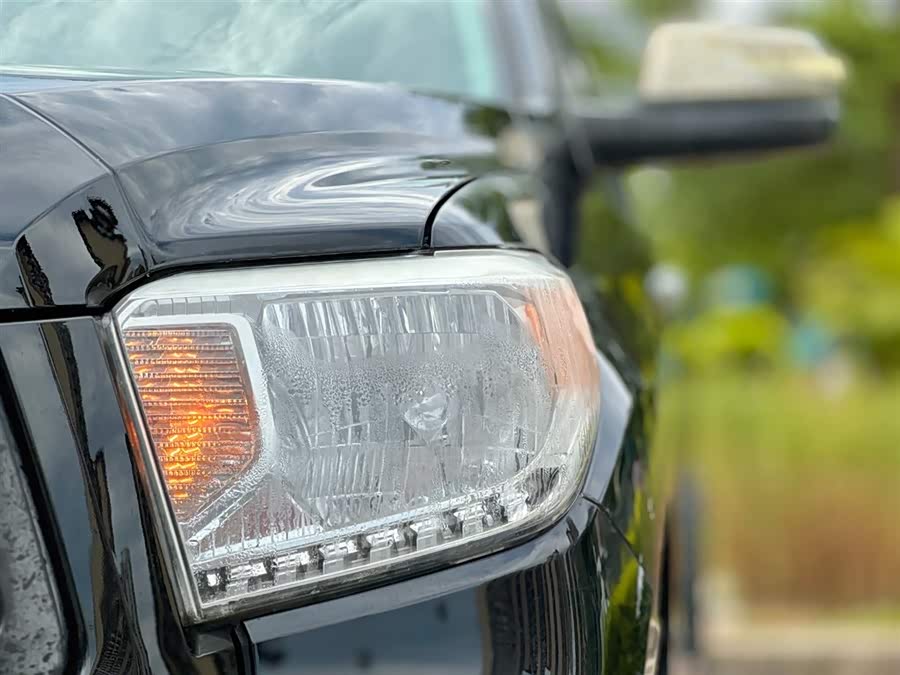 Toyota Tundra 2014 immagine di auto #23