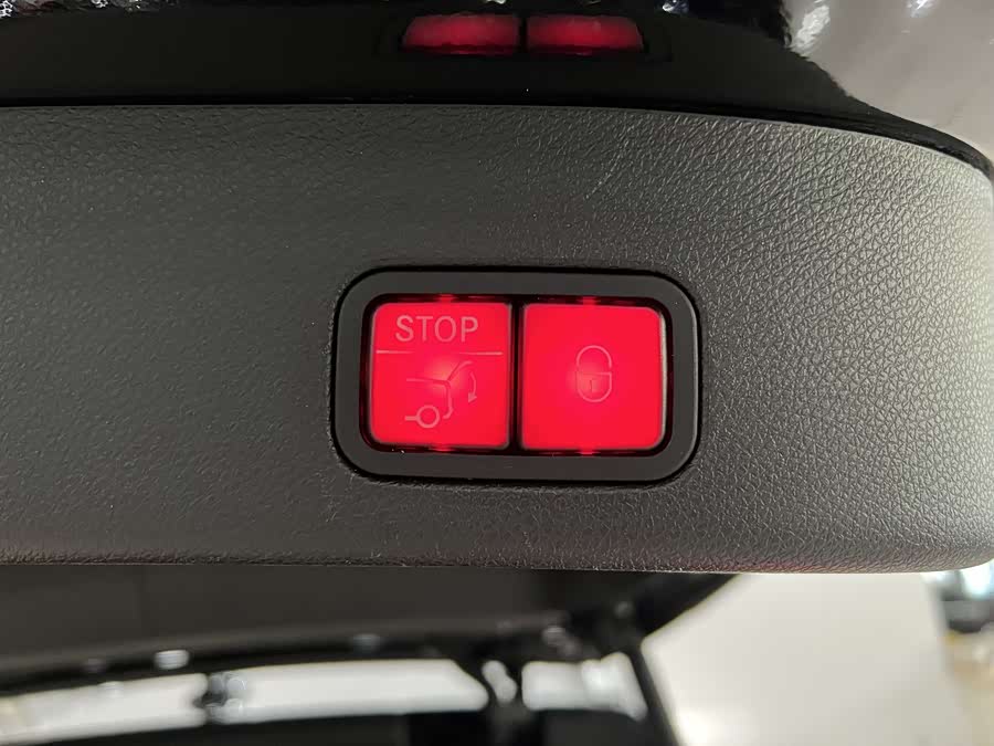 Mercedes-Benz GLS AMG 2016 صورة سيارة #23