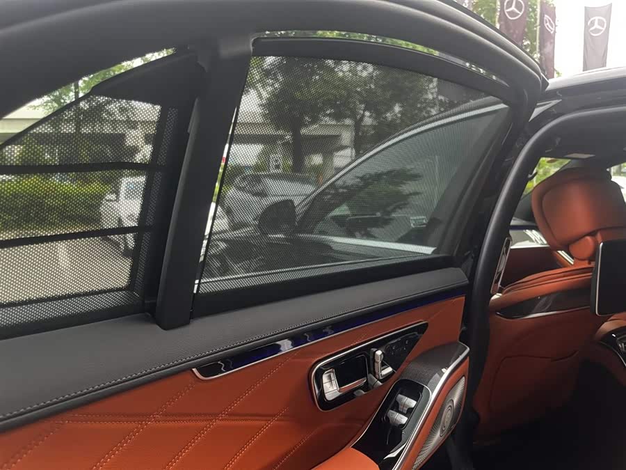 Mercedes-Benz S AMG New Energy 2025 صورة سيارة #23