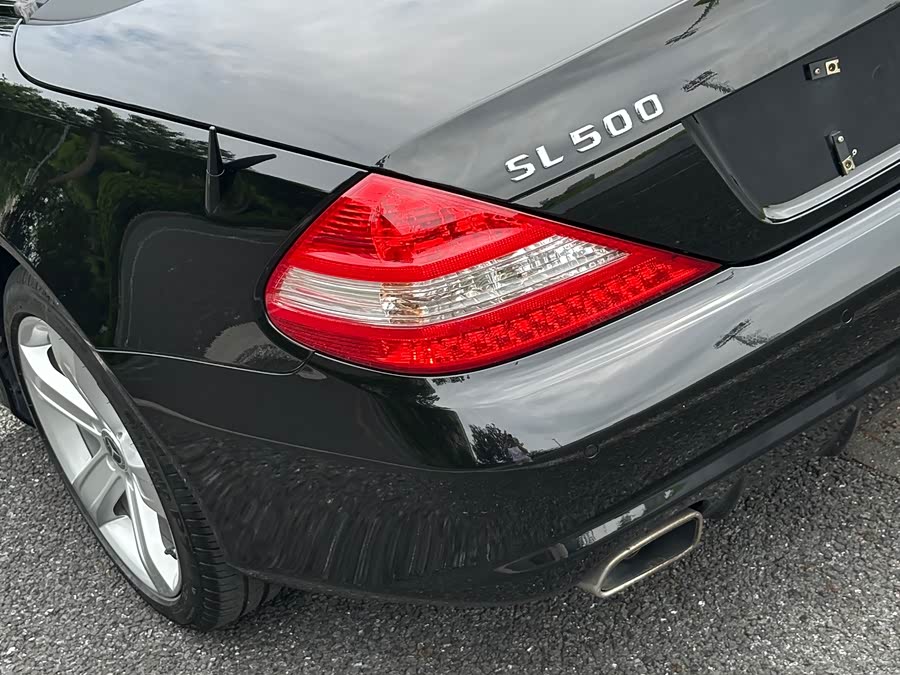 Mercedes-Benz SL Class 2009 car image #23