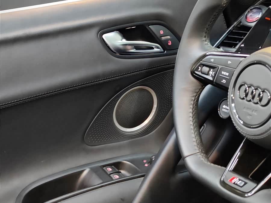 Audi R8 2012 immagine di auto #23