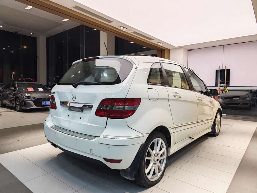 Mercedes-Benz B Class 2010 #23 Mercedes-Benz B Class 2010 car image #23