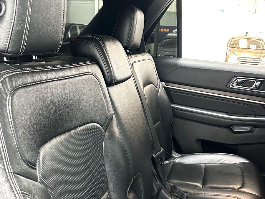 Ford Explorer (Imported) 2017 #23 Ford Explorer (Imported) 2017 car image #23