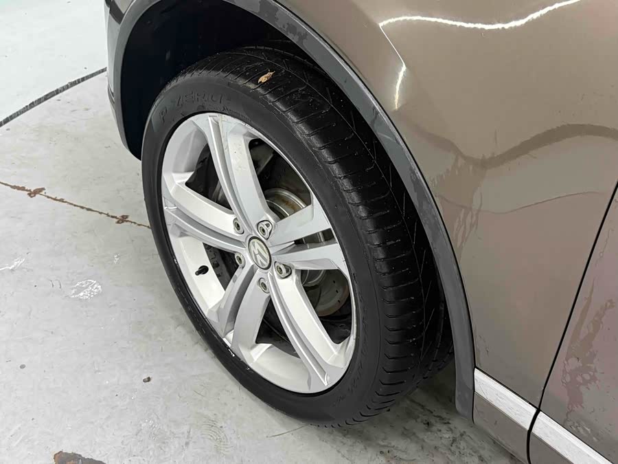 Volkswagen Touareg 2014 car image #23