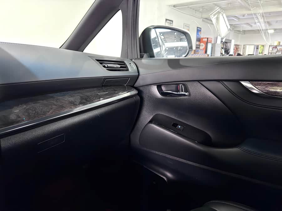 Toyota Alphard 2020 #23 Toyota Alphard 2020 car image #23