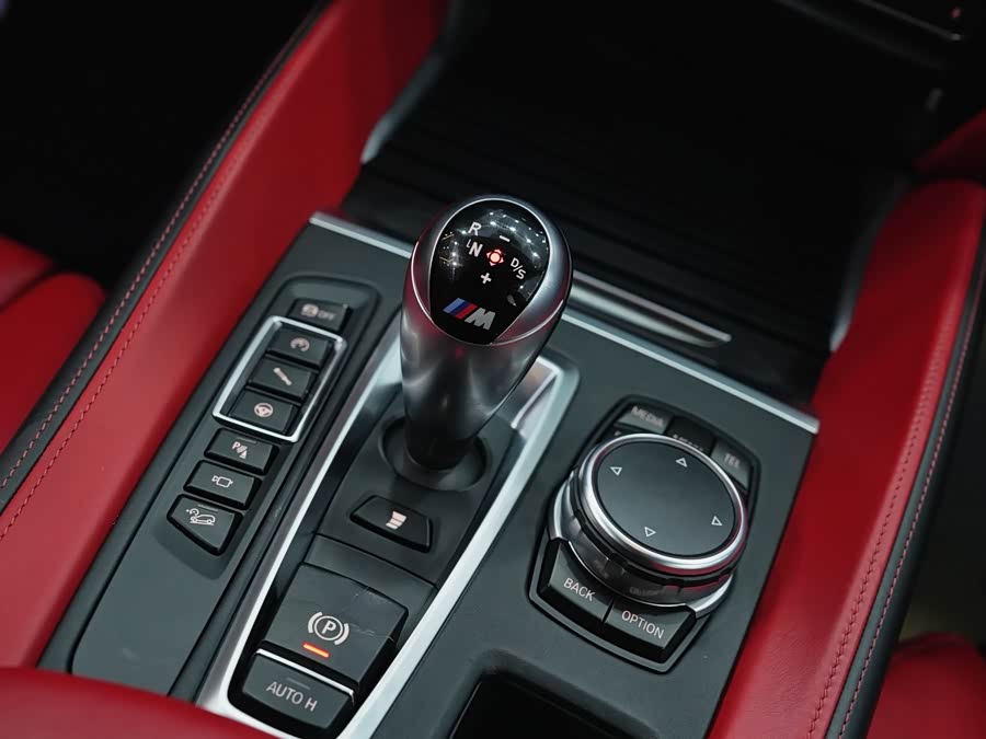 BMW X6 M 2017 #23 BMW X6 M 2017 car image #23