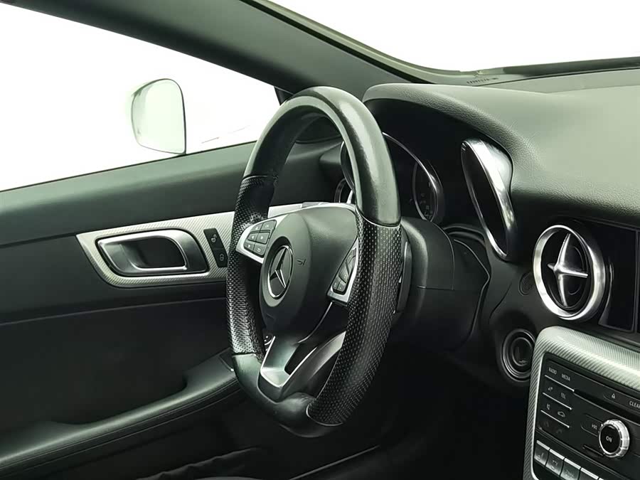 Mercedes-Benz SLC Class 2016 car image #23