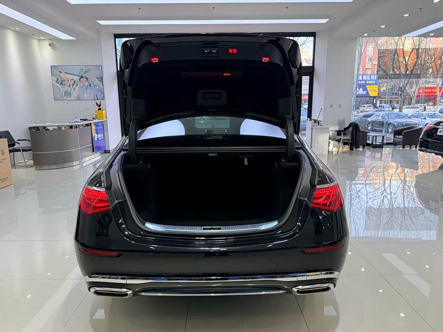 Mercedes-Benz Maybach S Class 2021 immagine di auto #23