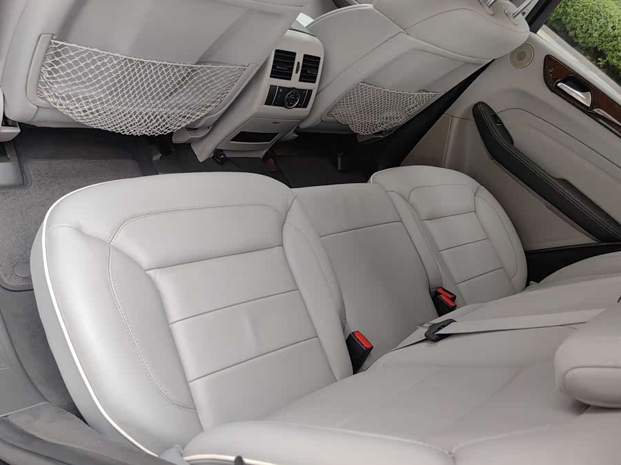 Mercedes-Benz M Class 2012 car image #23