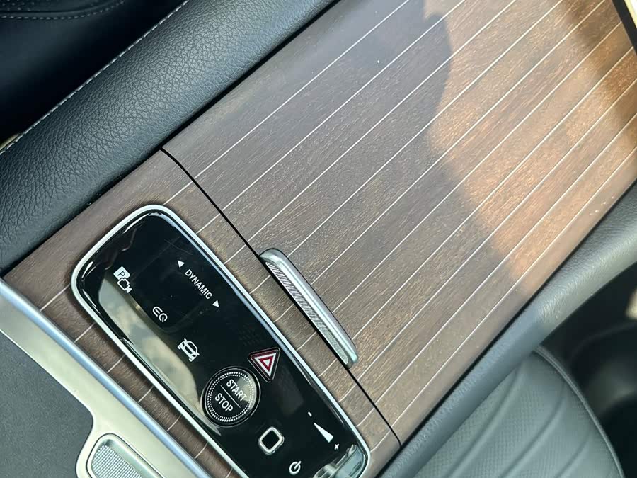 Mercedes-Benz EQS SUV 2023 car image #23