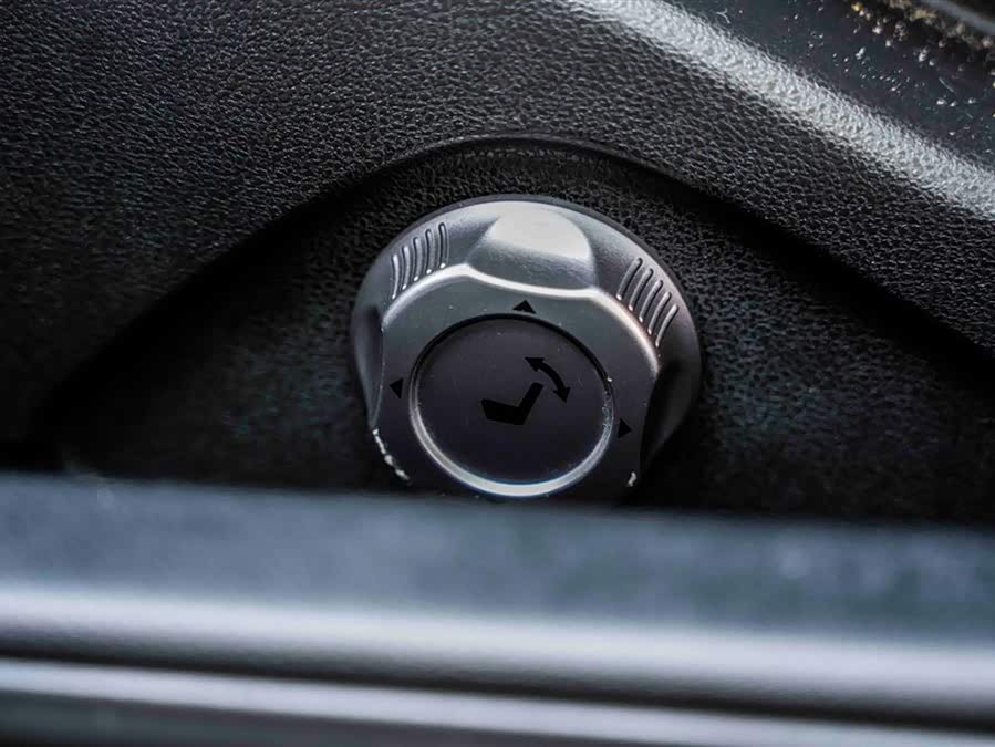 日产 日产GT-R 2012 汽车图片 #23