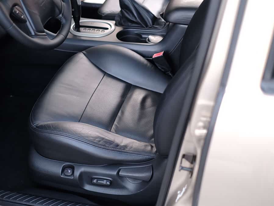 Ford Escape (Imported) 2007 immagine di auto #23