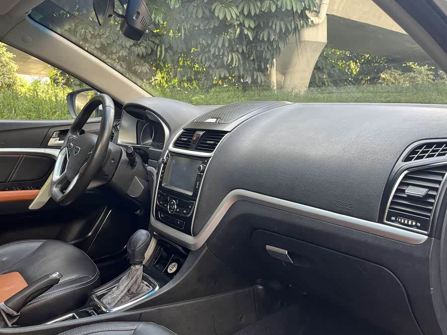 GEELY Emgrand 2015 car image #23