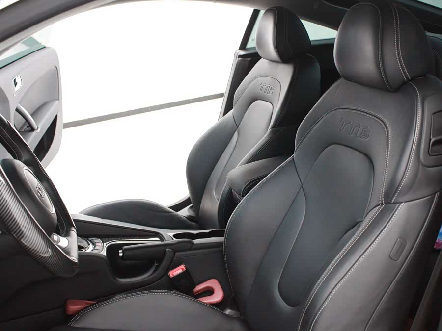 Audi TTS 2015 car image #23