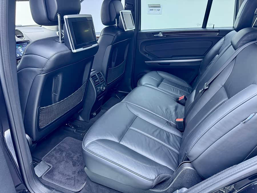 Mercedes-Benz GL Class 2011 car image #23