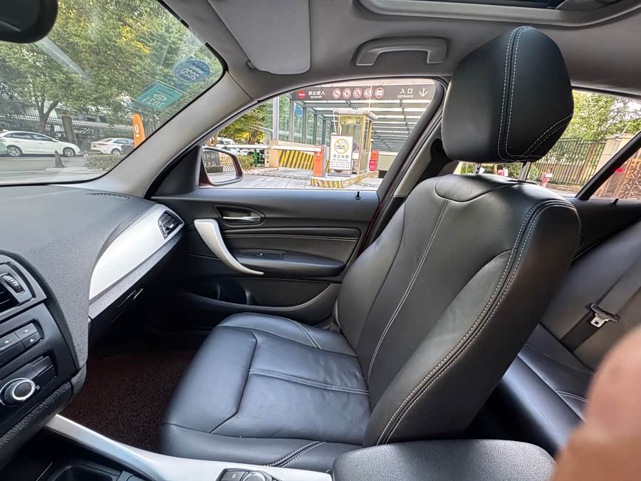 BMW 1 Series (Imported) 2015 car image #23