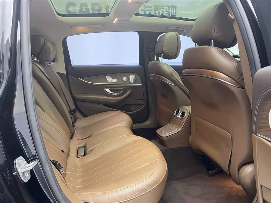 Mercedes-Benz E Class 2022 car image #23