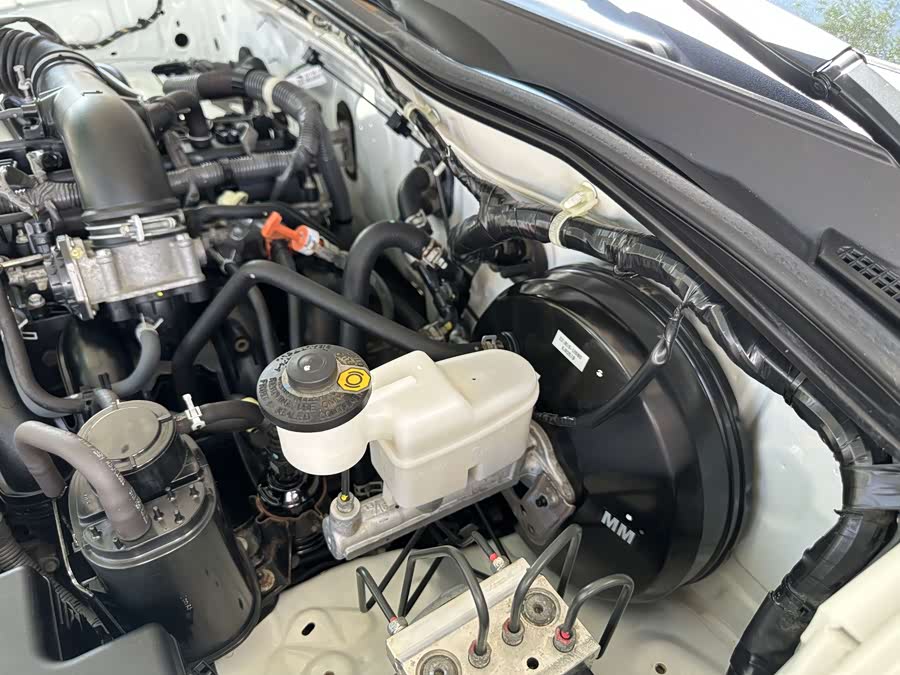 Toyota Fortuner 2016 immagine di auto #23