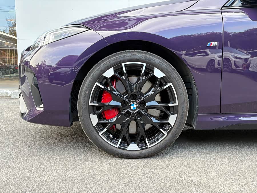 BMW M235L 2024 #23 BMW M235L 2024 car image #23