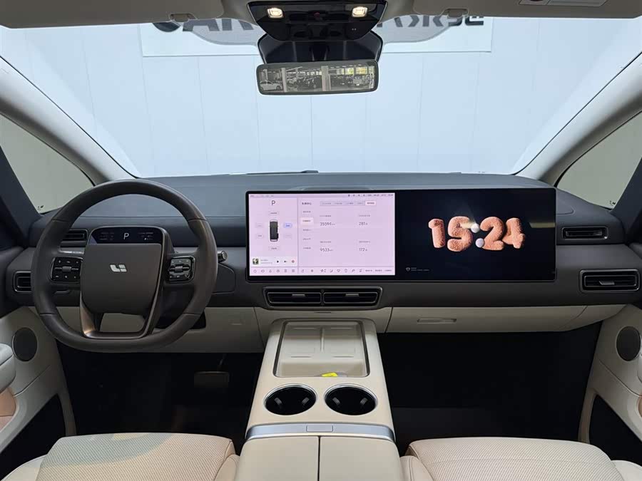 理想汽车 理想MEGA 2024 汽车图片 #23