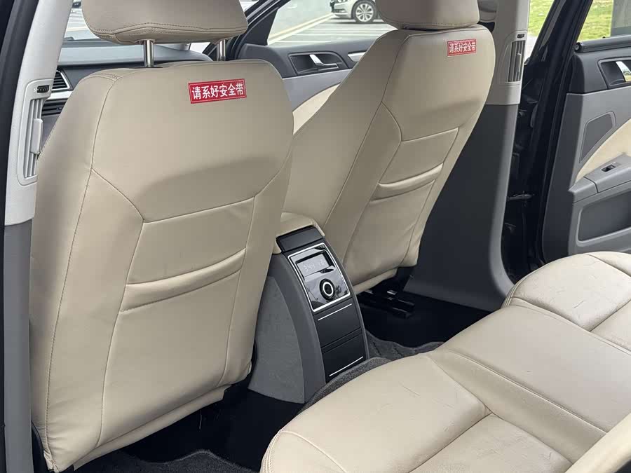 Skoda Superb 2013 car image #23