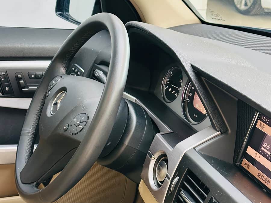 Mercedes-Benz GLK Class (Imported) 2010 #23 Mercedes-Benz GLK Class (Imported) 2010 car image #23