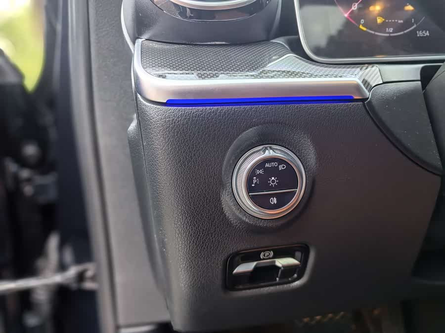 Mercedes-Benz C Class New Energy 2023 #23 Mercedes-Benz C Class New Energy 2023 immagine di auto #23