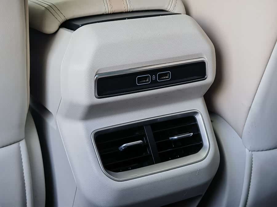 GEELY Monjaro MHEV 2022 car image #23