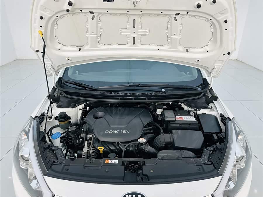 Kia K3 2013 car image #23