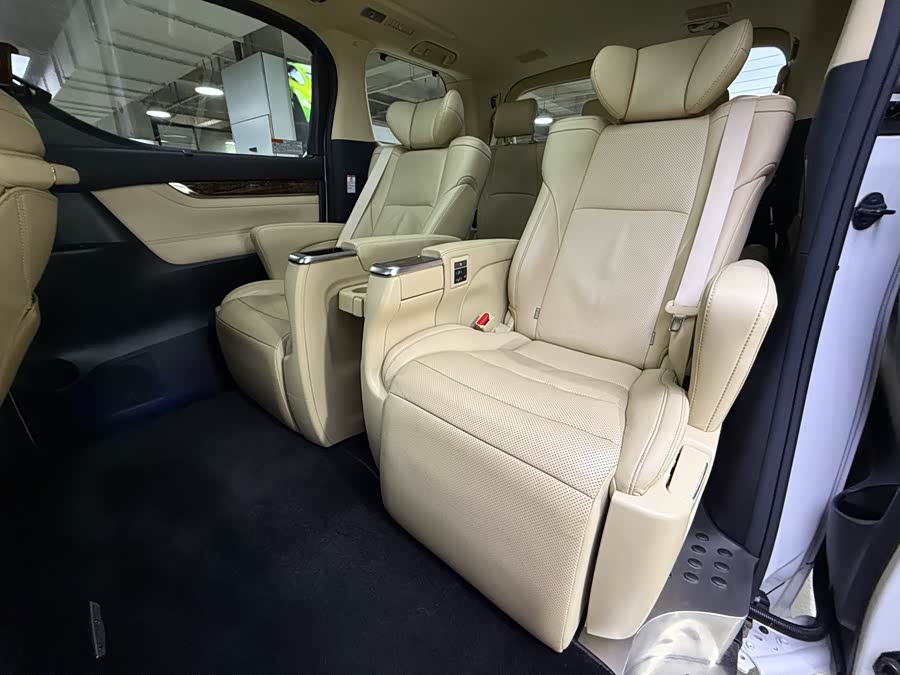 Toyota Alphard 2020 #23 Toyota Alphard 2020 car image #23